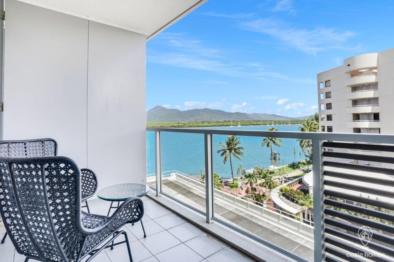 602 Harbour Lights With Ocean Views Hotel Cairns Exterior photo